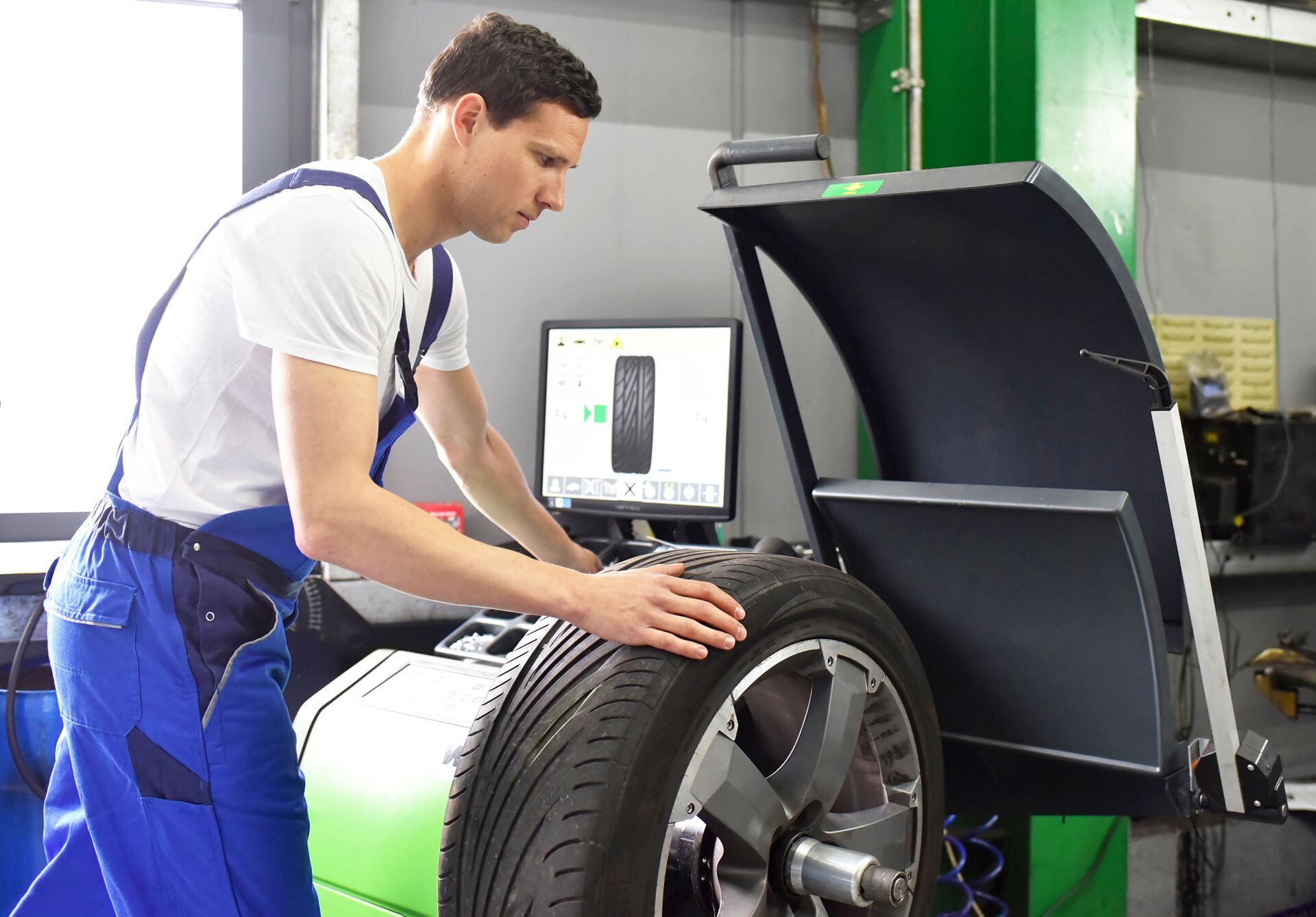 Reifenmontiermaschine & sonstige Reifentechnik bei Chemnitz, Leipzig & Dresden